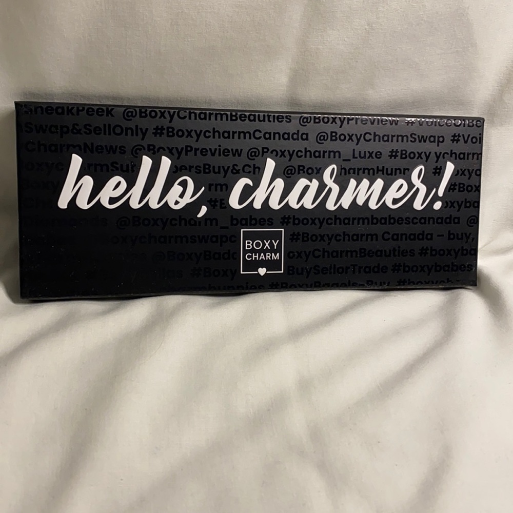 Hello, charmer Boxycharm Eyeshadow Palette